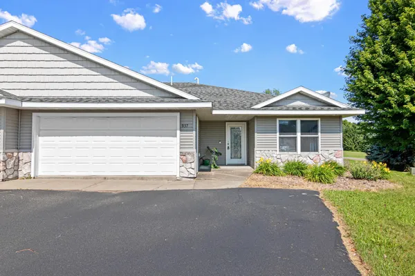 $249,900 | 937 Anika Court, Ellsworth, WI 54011