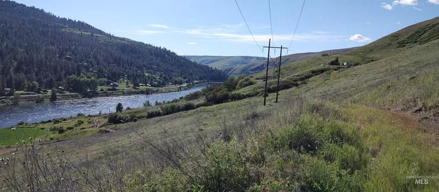 $249,700 | 31803 Cherry Ranch Lane, Lenore, ID 83541