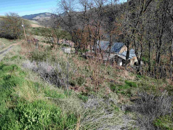 $249,700 | 31803 Cherry Ranch Lane, Lenore, ID 83541