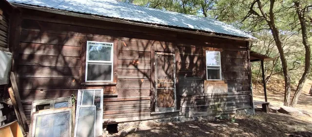 $249,700 | 31803 Cherry Ranch Lane, Lenore, ID 83541