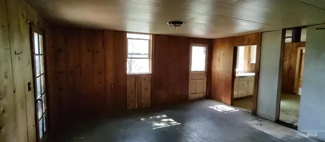 $249,700 | 31803 Cherry Ranch Lane, Lenore, ID 83541