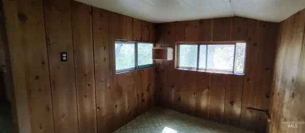 $249,700 | 31803 Cherry Ranch Lane, Lenore, ID 83541