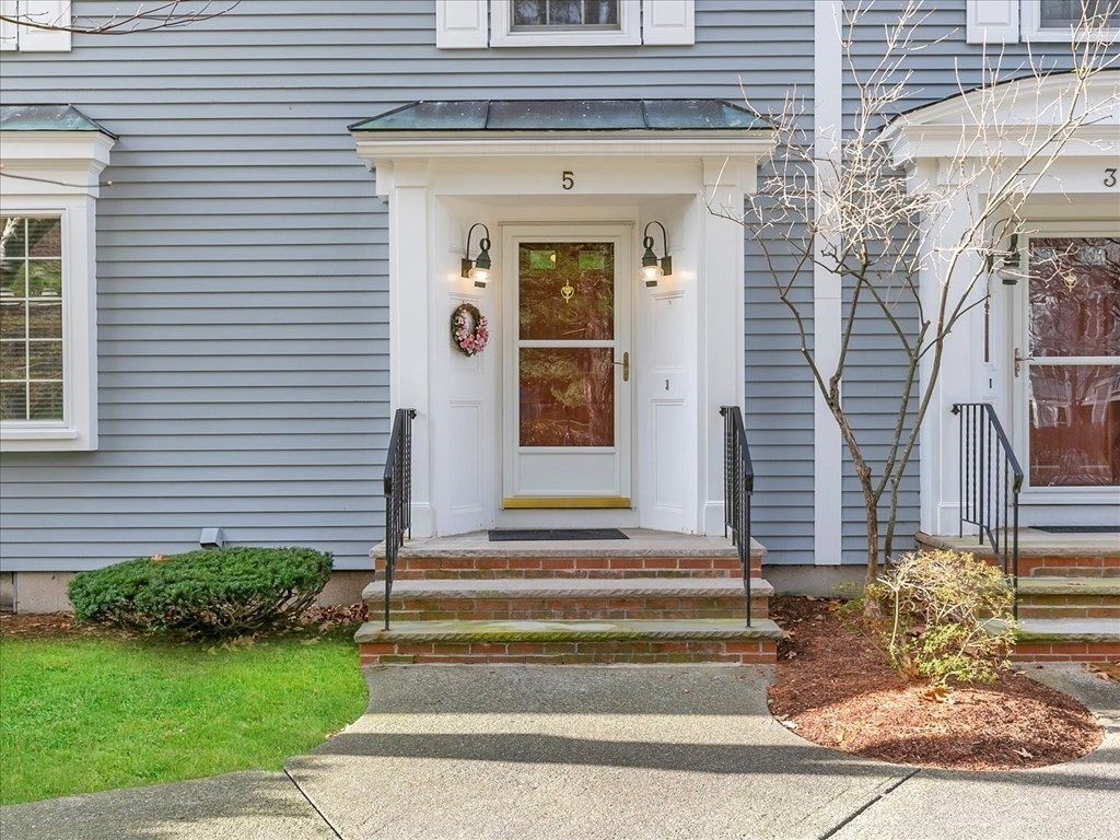 5 Bellingham Court, Unit 5 Middleton, MA 01949 - Photo 3 of 30 Gallery Image 3