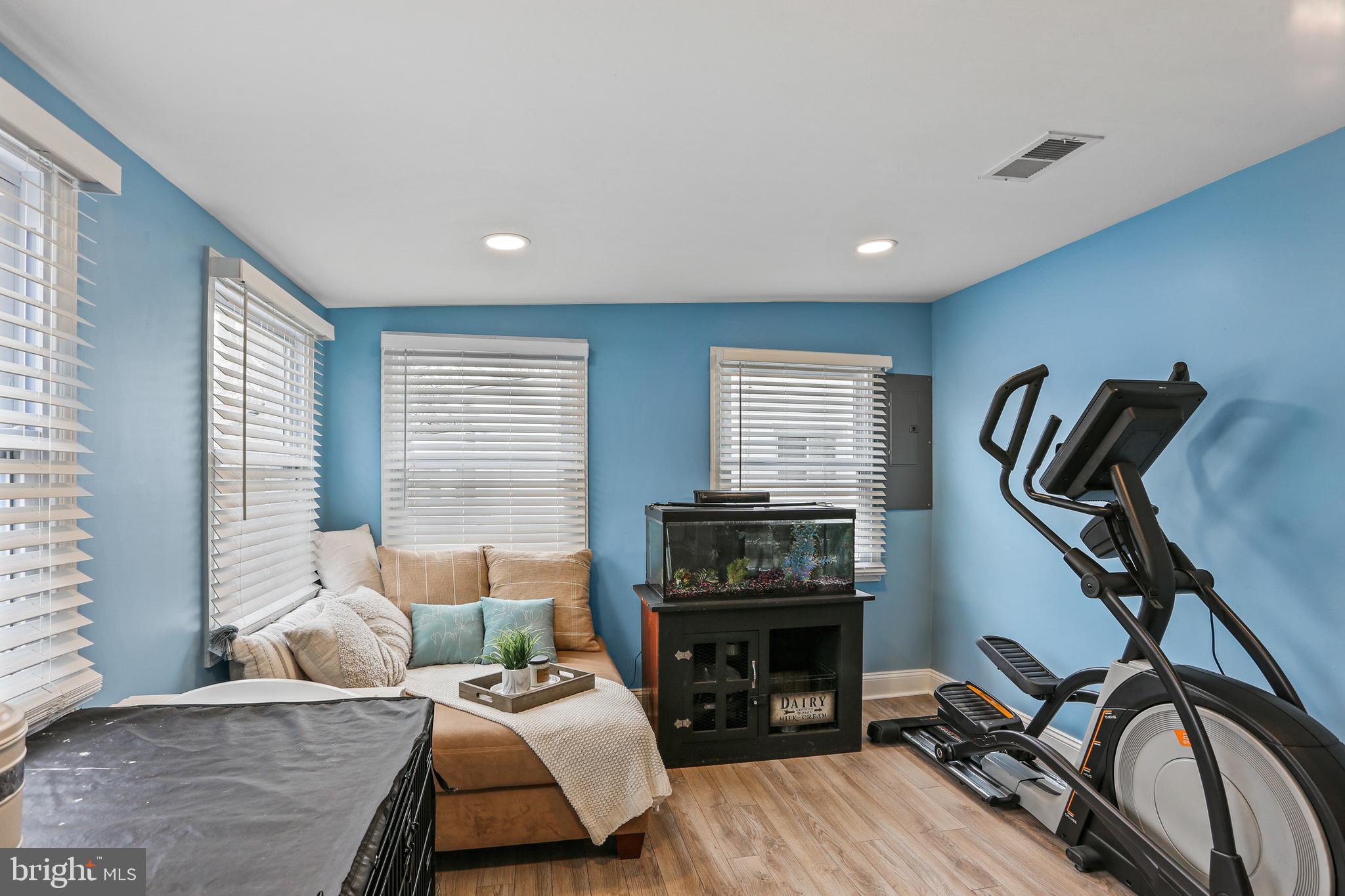 37 Ridgemoor Road Essex, MD 21221 - Photo 12 of 29 Bonus area off Kit -ideal for den, exercise +more