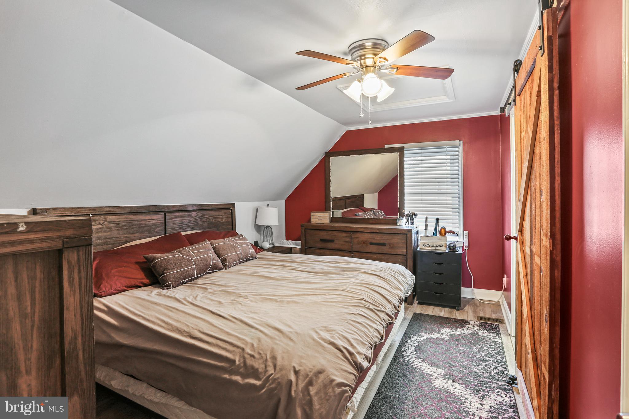 37 Ridgemoor Road Essex, MD 21221 - Photo 21 of 29 Primary BR on 2nd level ( space for king size bed)