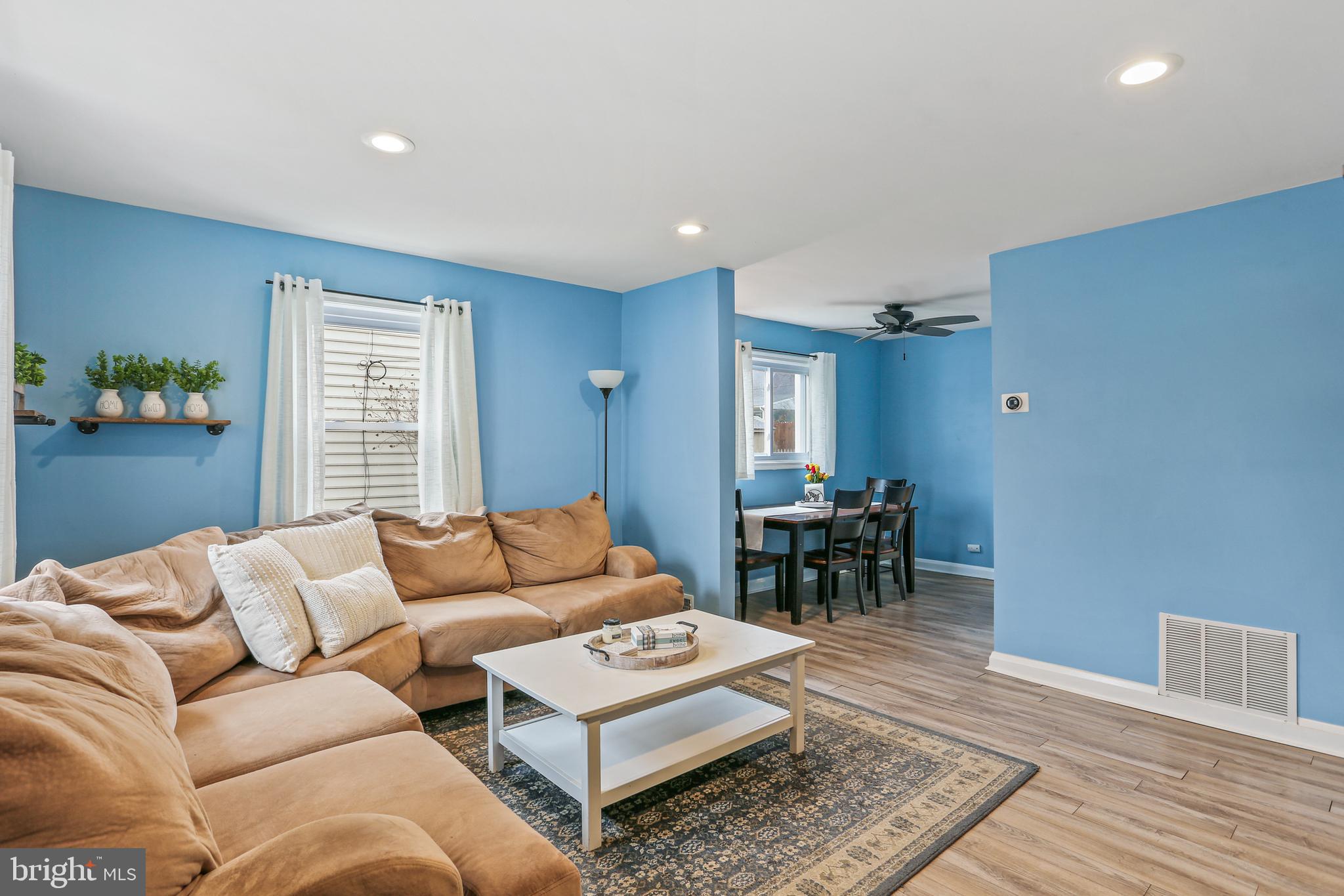 37 Ridgemoor Road Essex, MD 21221 - Photo 4 of 29 LR offers space for family gatherings