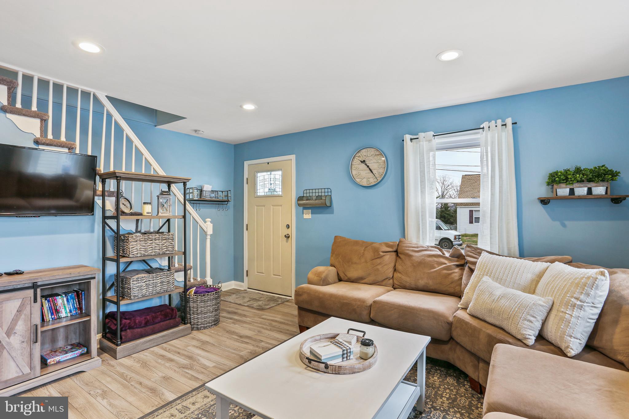 37 Ridgemoor Road Essex, MD 21221 - Photo 5 of 29 Recessed lighting on 1st level