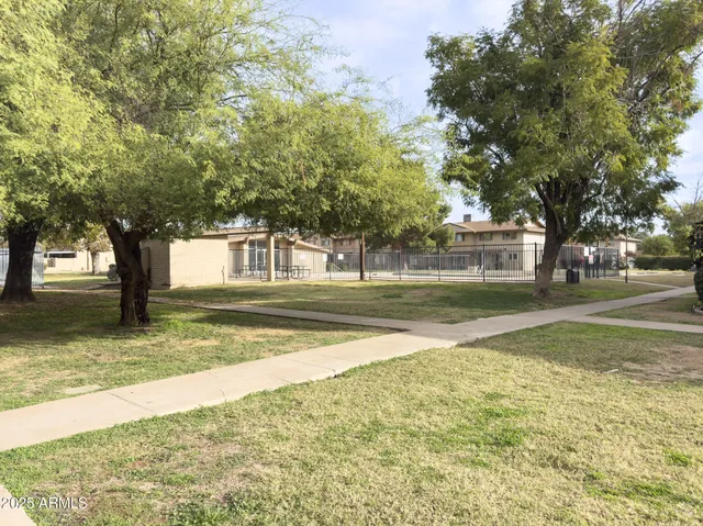 $1,499 | 6729 North 44th Avenue, Glendale, AZ 85301