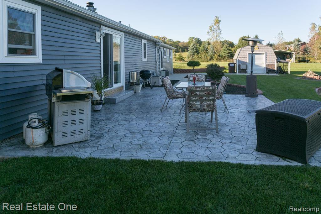 9077 Pinckney Road Pinckney, MI 48169 - Photo 20 of 33