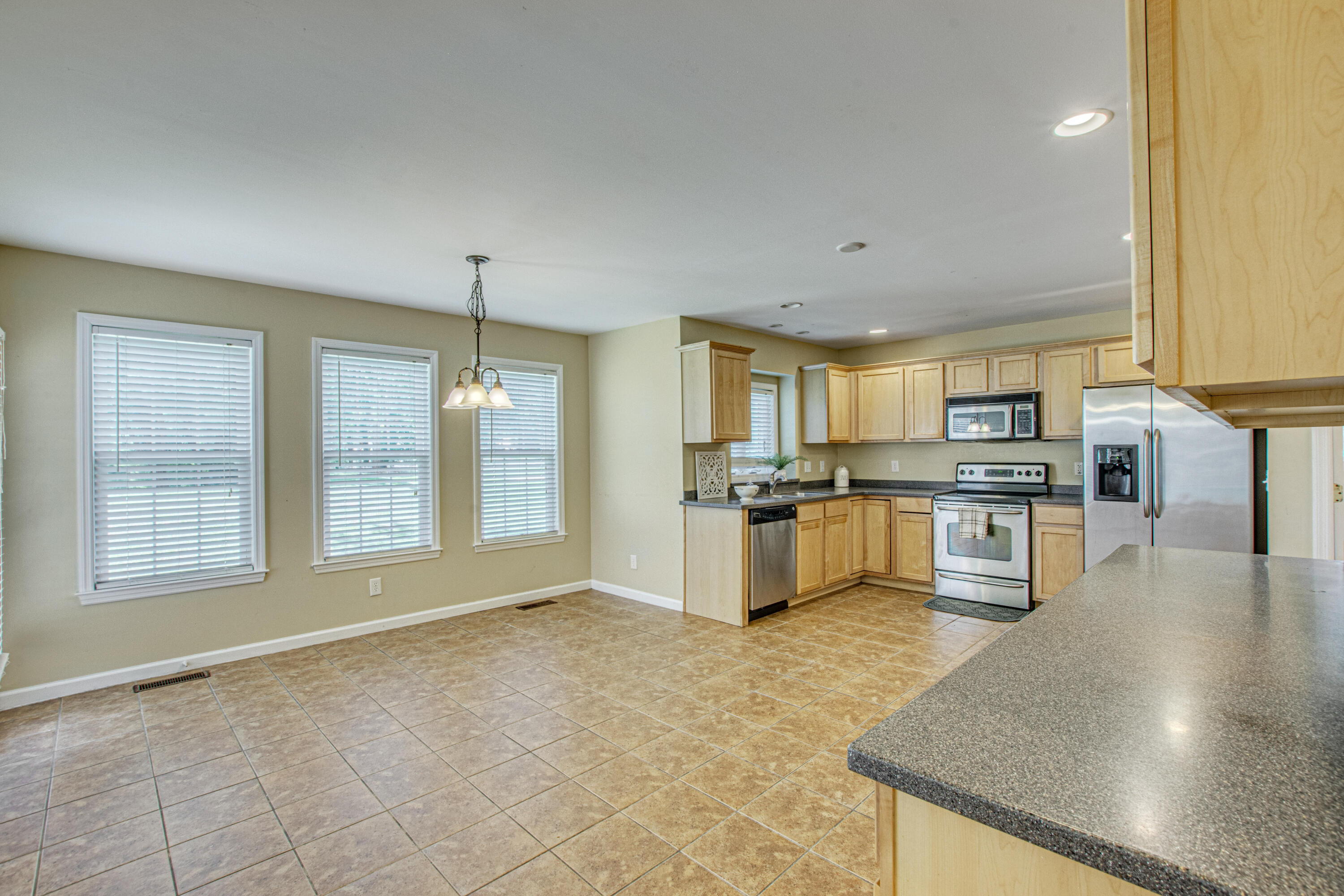 1735 Pimlico Boulevard Moncks Corner, SC 29461 - Photo 13 of 45 32 (3)