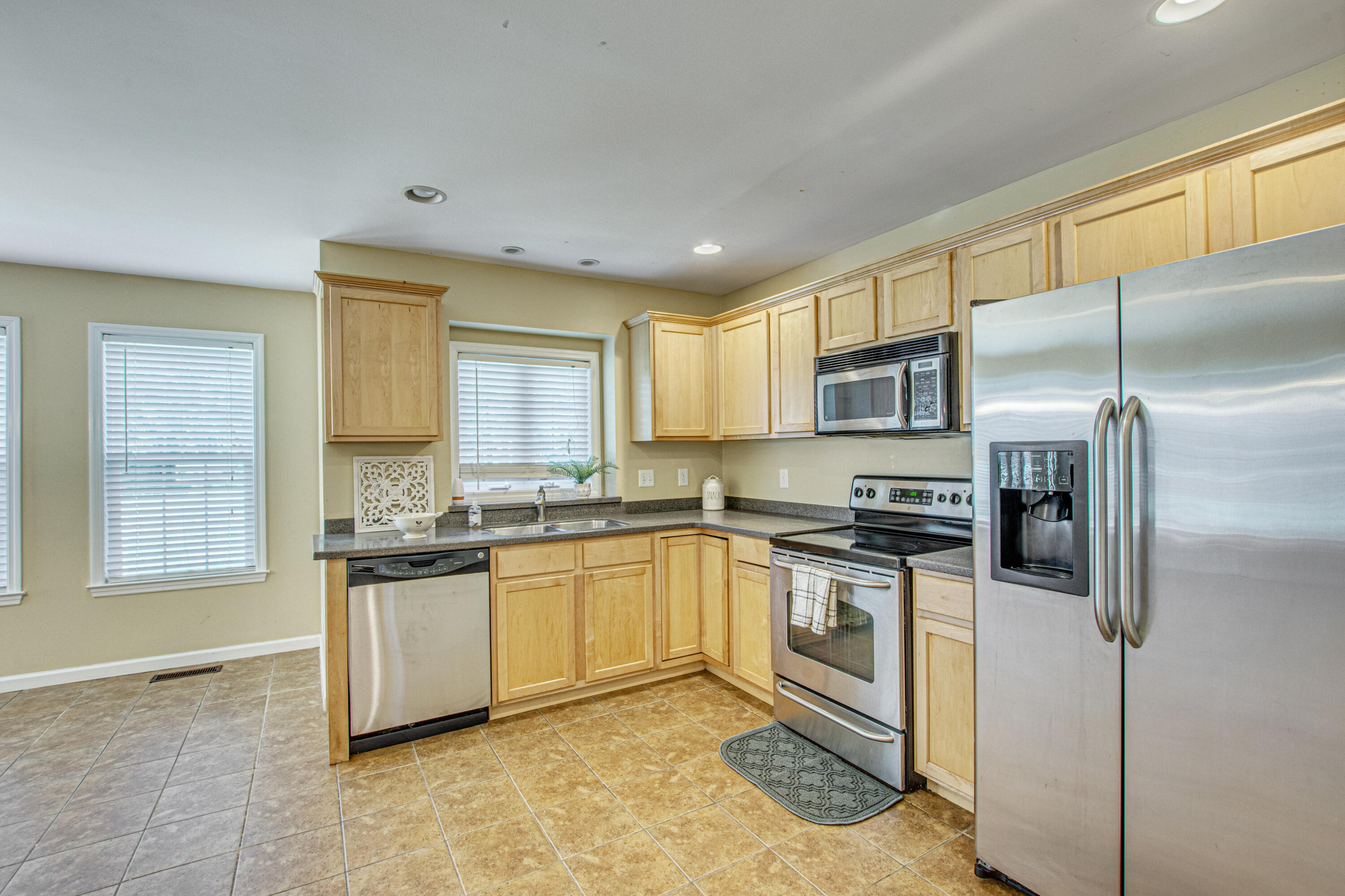 1735 Pimlico Boulevard Moncks Corner, SC 29461 - Photo 9 of 45 36 (3)