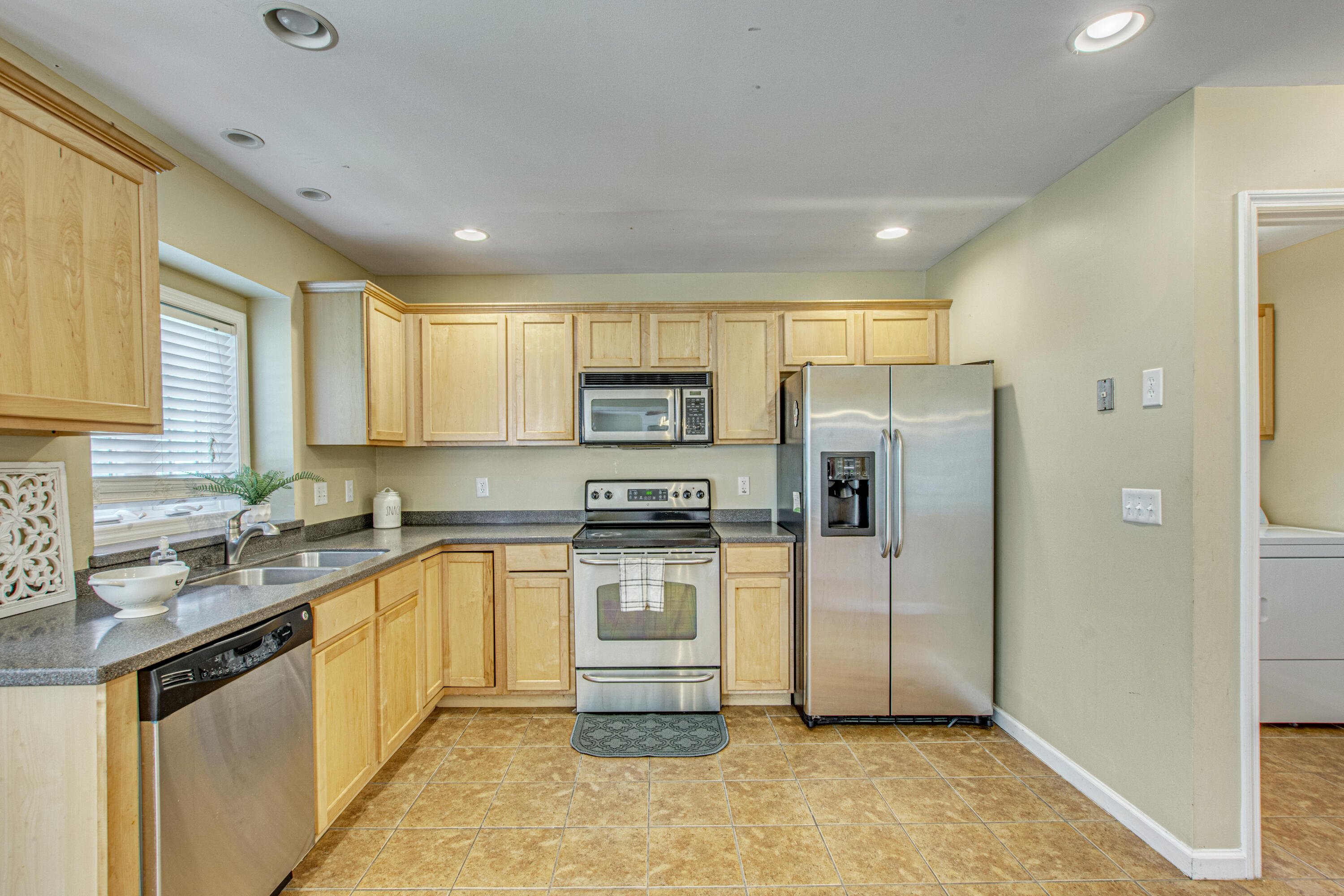 1735 Pimlico Boulevard Moncks Corner, SC 29461 - Photo 10 of 45 35 (3)