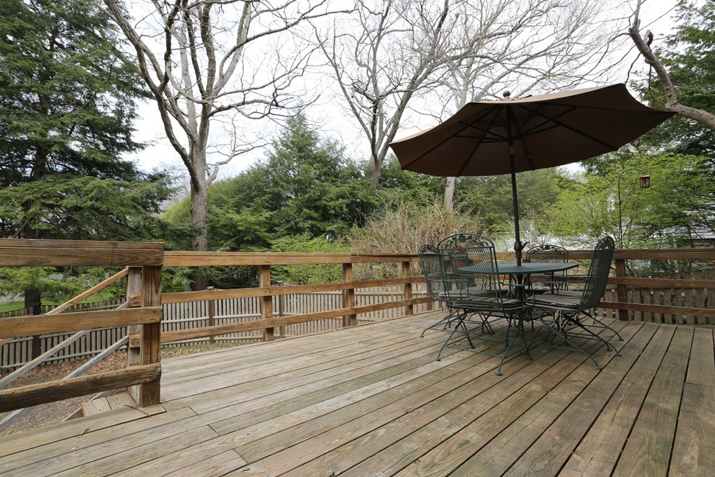 42 Ingleside Road Needham, MA 02492 - Photo 22 of 25
