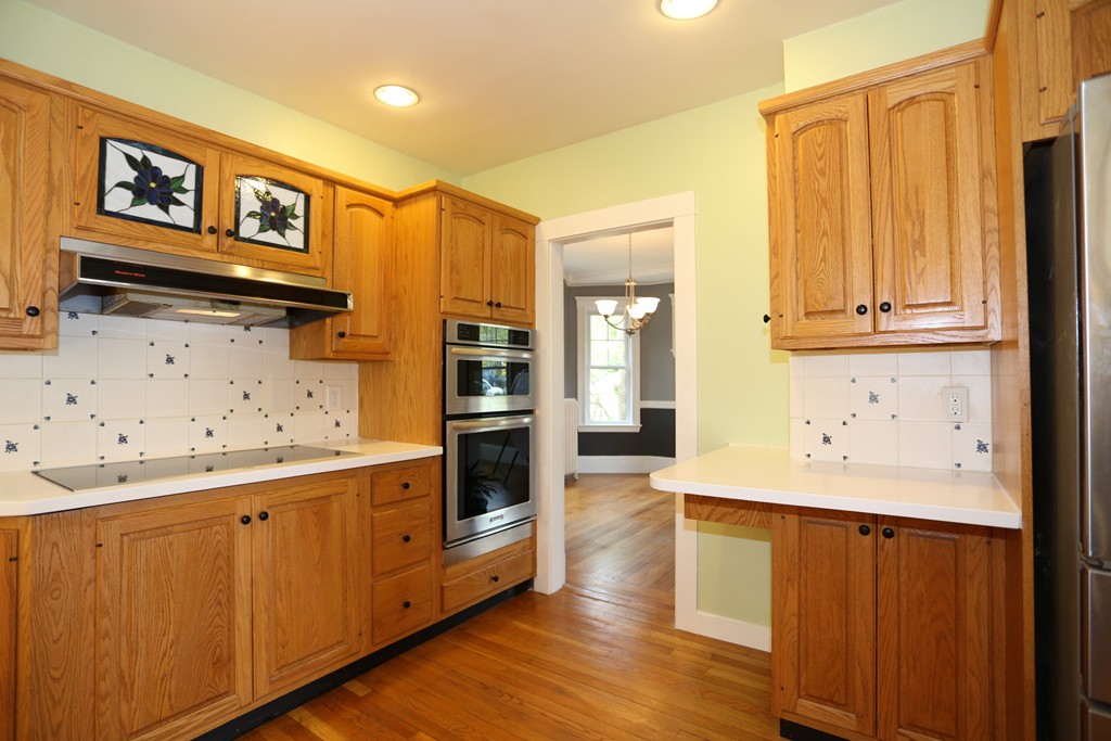 42 Ingleside Road Needham, MA 02492 - Photo 8 of 25
