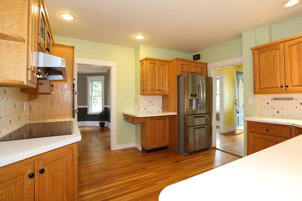 42 Ingleside Road Needham, MA 02492 - Photo 9 of 25