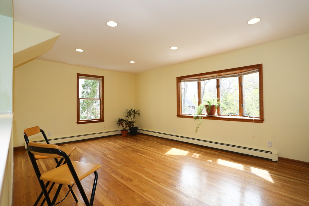 42 Ingleside Road Needham, MA 02492 - Photo 10 of 25
