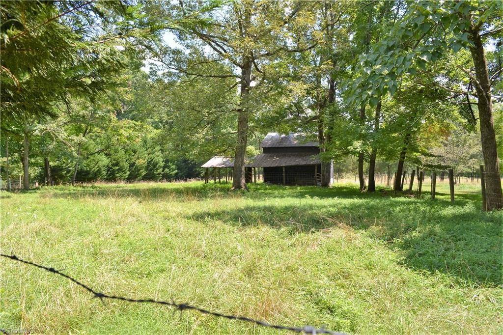 9075 Broad Street Rural Hall, NC 27045 - Photo 6 of 23