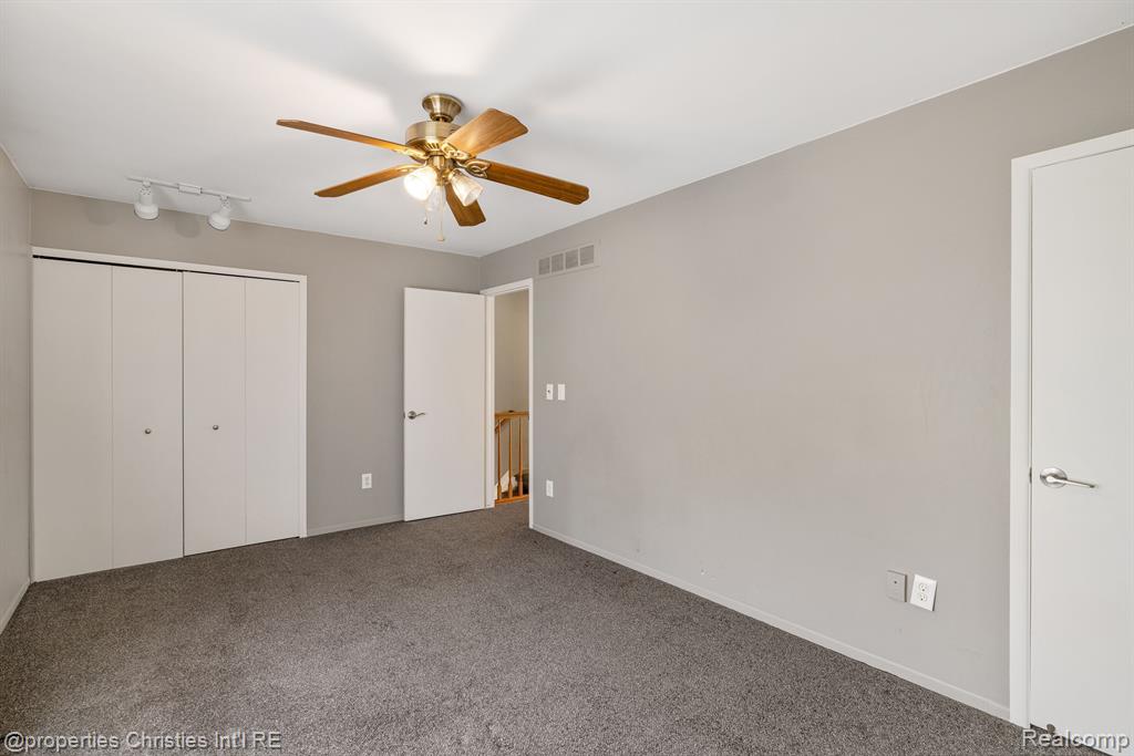 1413 Oakbrook Rochester Hills Rochester, MI 48307 - Photo 23 of 30