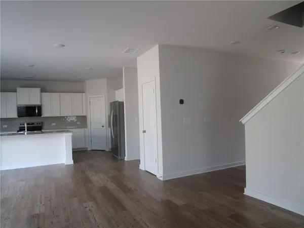 $2,400 | 5234 Mulberry Crk Way, Flowery Branch, GA 30542