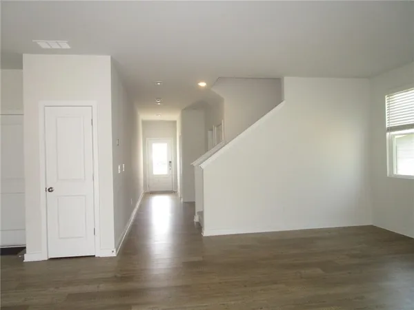 $2,400 | 5234 Mulberry Crk Way, Flowery Branch, GA 30542