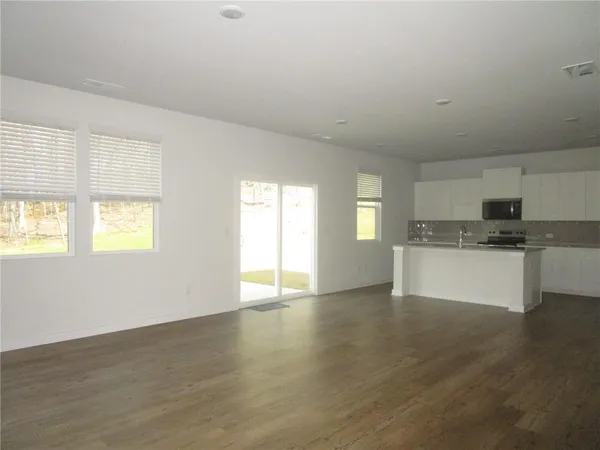 $2,400 | 5234 Mulberry Crk Way, Flowery Branch, GA 30542