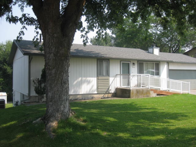 3015 East Farwell Road Mead, WA 99021 - Photo 1 of 9