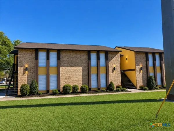 $875 | 903 South Magnolia Avenue, Unit 11, Luling, TX 78648