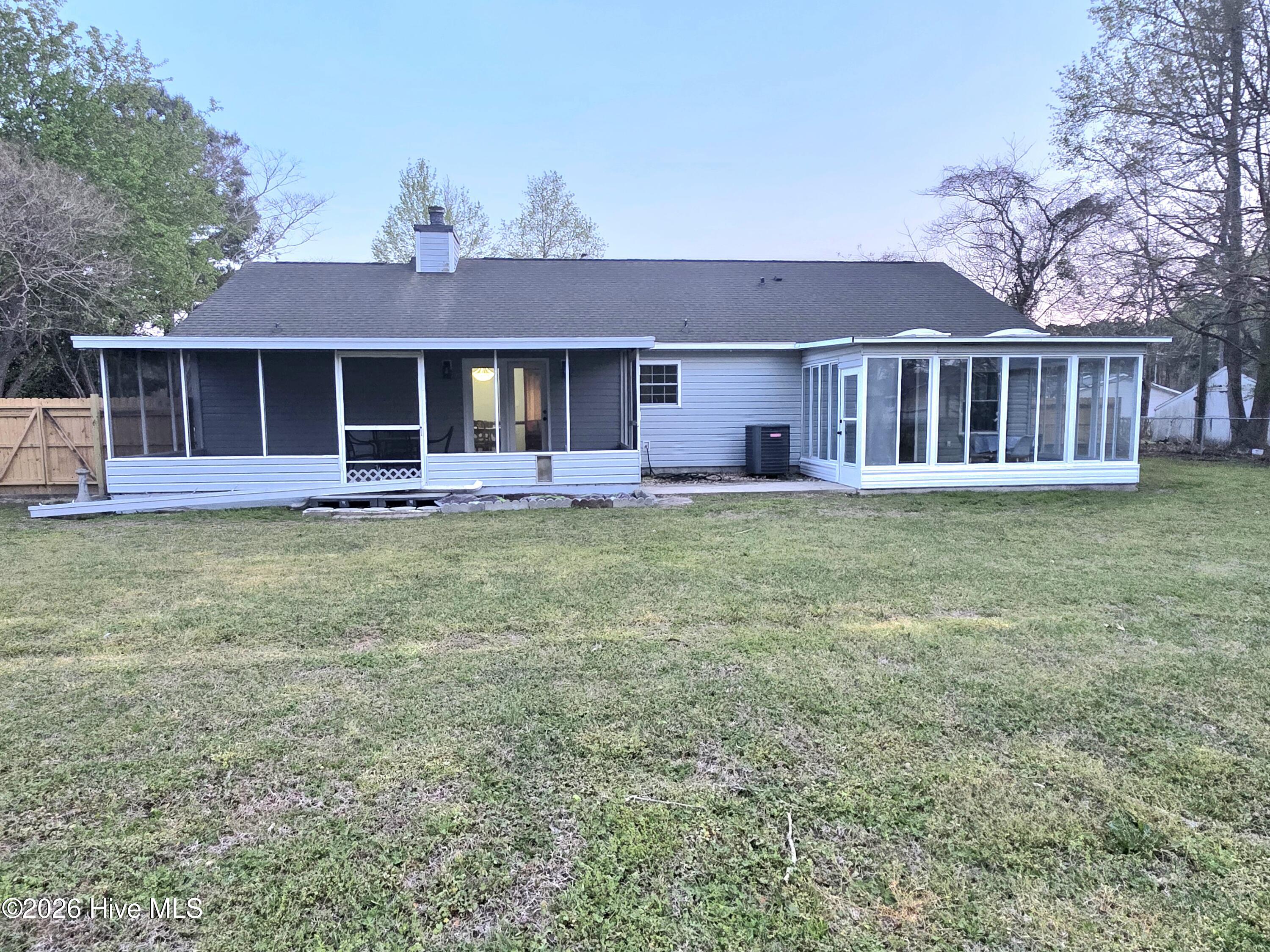 507 Fox Run Road Jacksonville, NC 28546 - Photo 7 of 27 Back of Home