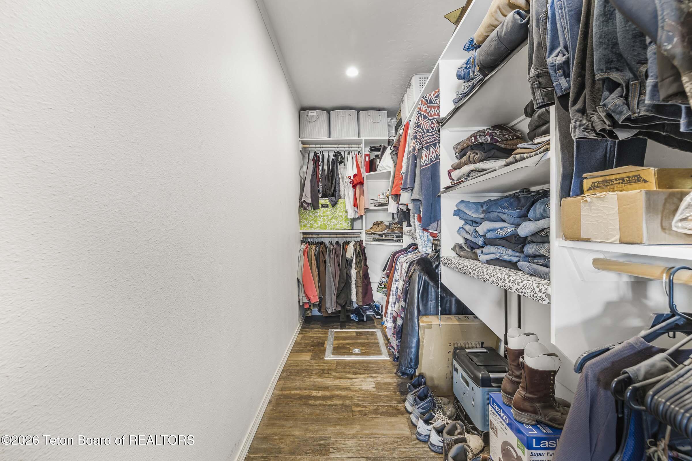 60 Summit Way Thayne, WY 83127 - Photo 24 of 41 17-Primary Walk-in closet