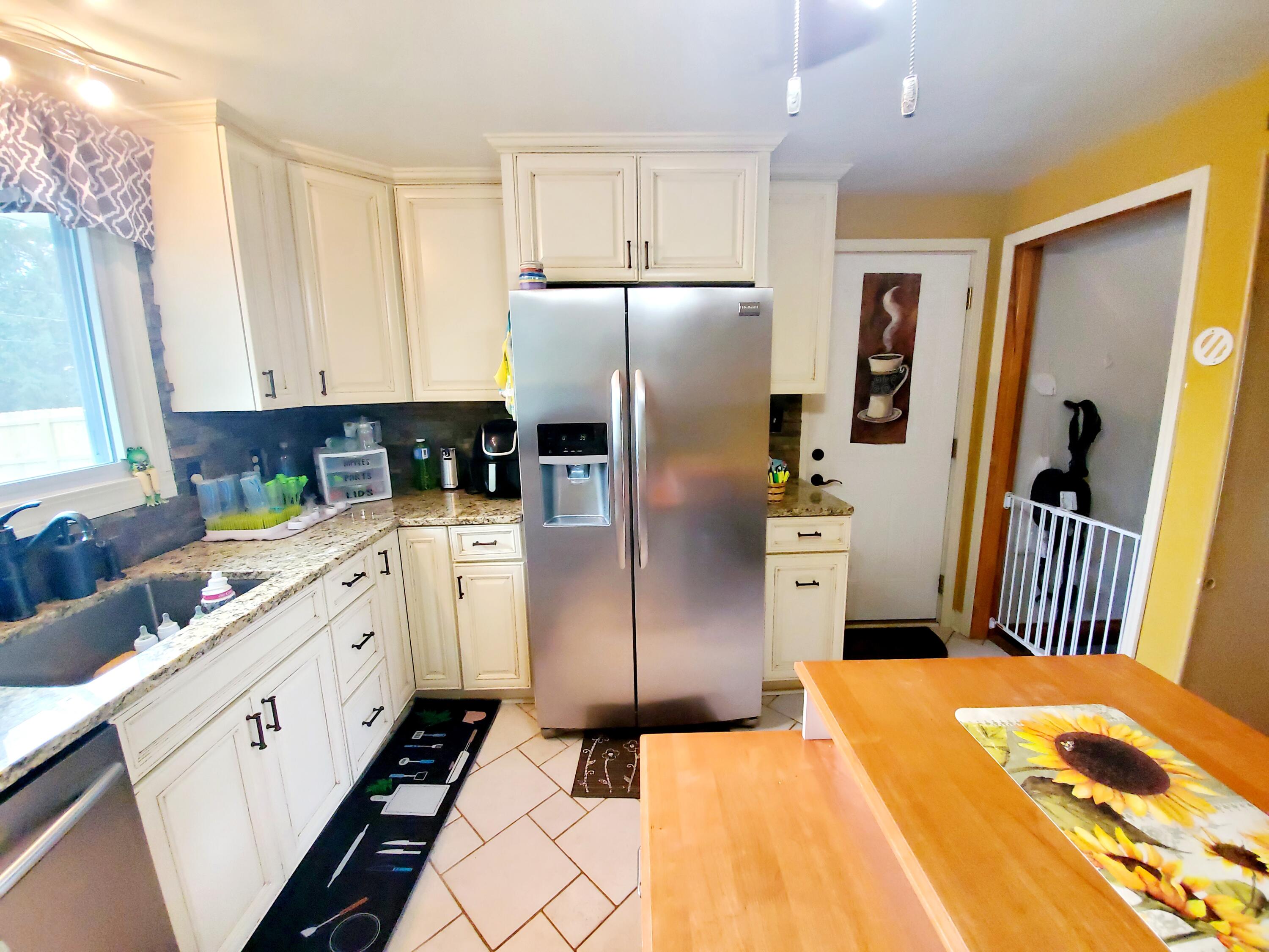 4225 Nevada Road Springfield, OH 45503 - Photo 7 of 25