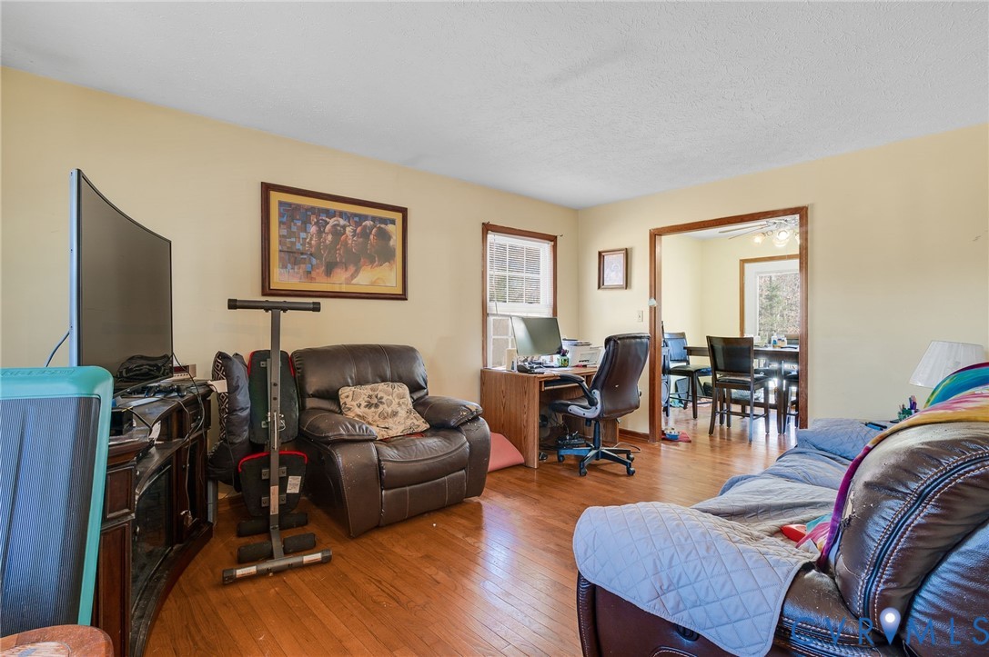 218 Mahan Road Farmville, VA 23901 - Photo 3 of 24 Gallery Image 3