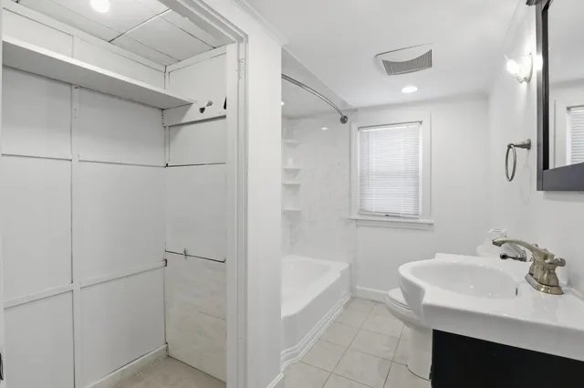 $430,000 | 291 Mast Road, Manchester, NH 03102