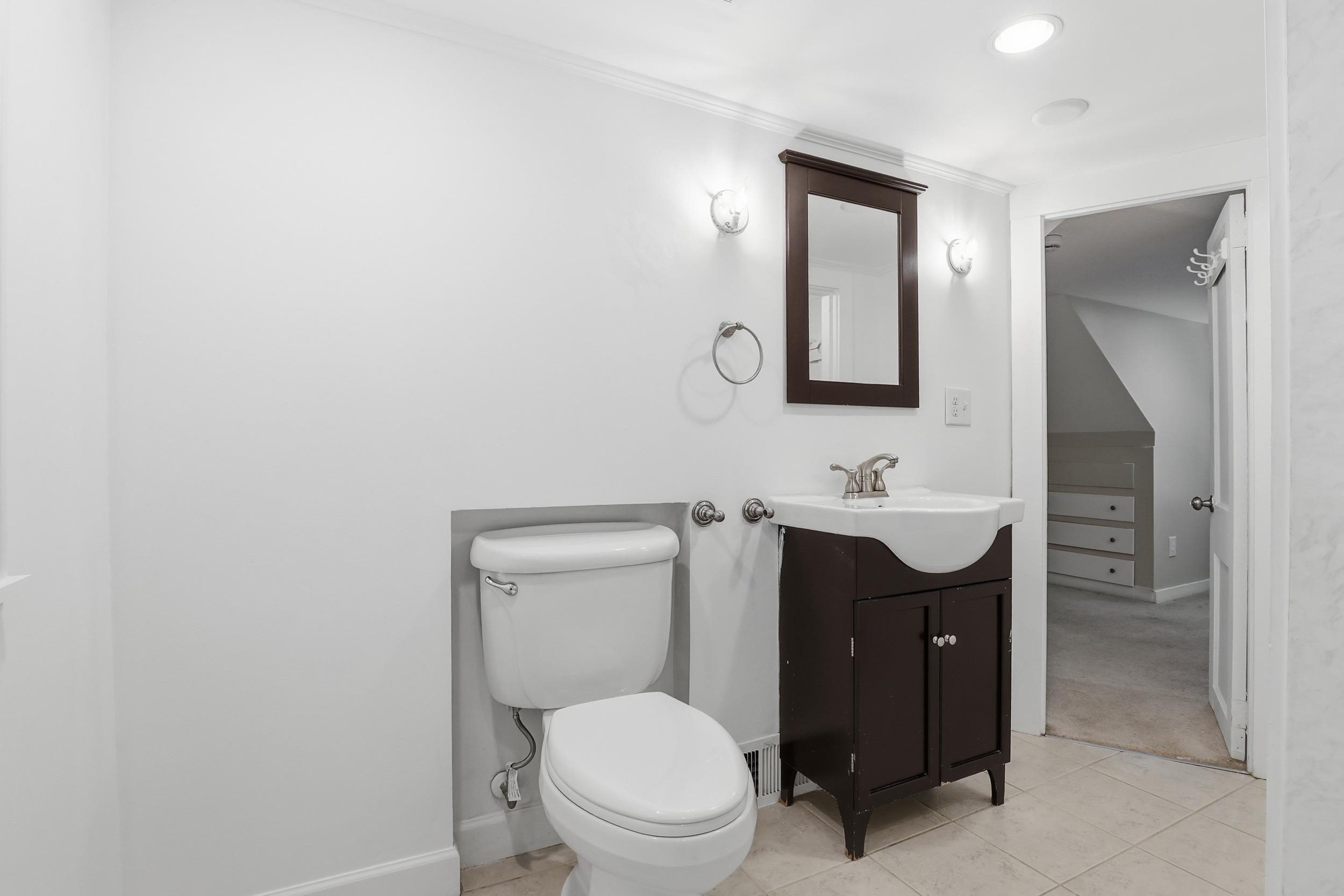 291 Mast Road Manchester, NH 03102 - Photo 19 of 35