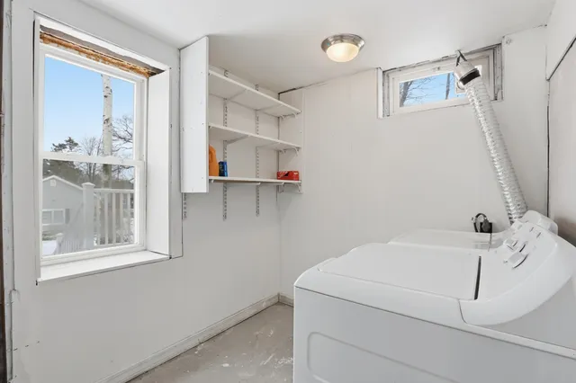 $430,000 | 291 Mast Road, Manchester, NH 03102