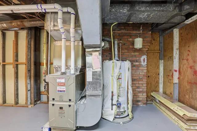 $430,000 | 291 Mast Road, Manchester, NH 03102