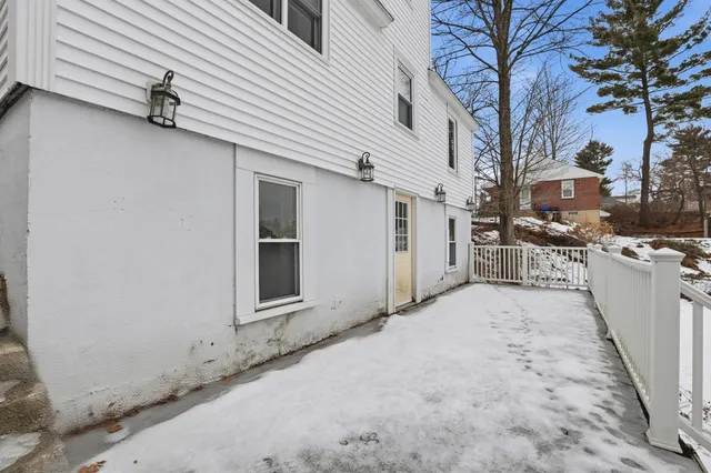 $430,000 | 291 Mast Road, Manchester, NH 03102