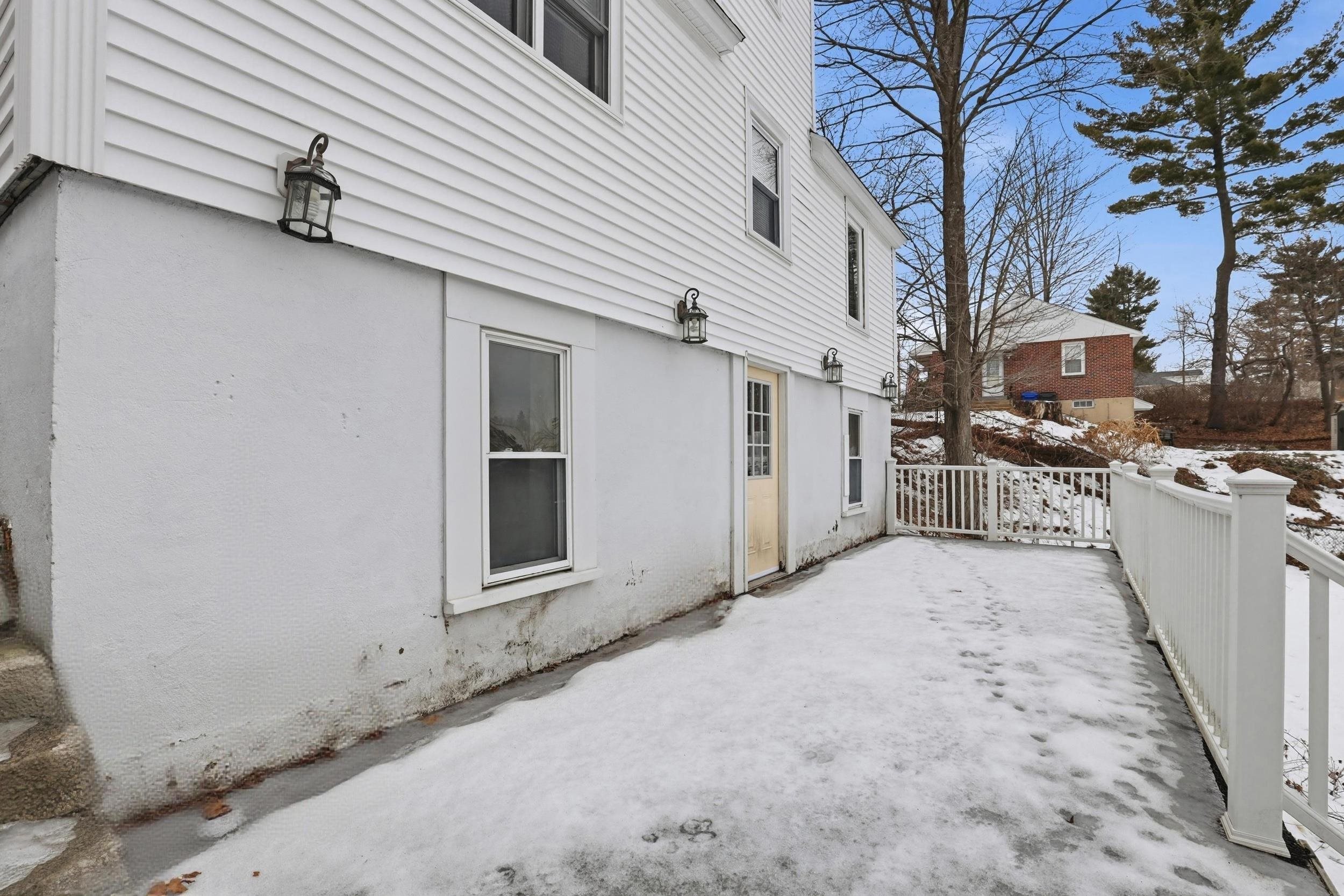 291 Mast Road Manchester, NH 03102 - Photo 30 of 35