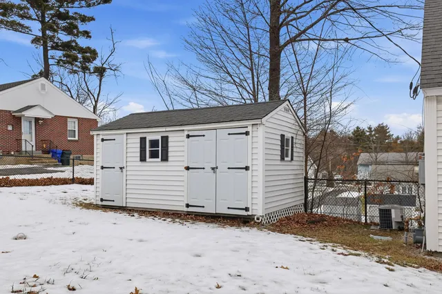 $430,000 | 291 Mast Road, Manchester, NH 03102