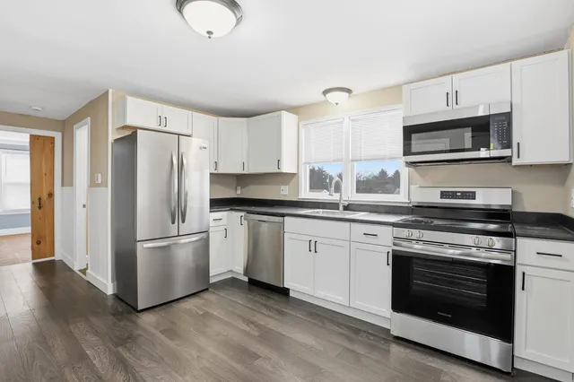 $430,000 | 291 Mast Road, Manchester, NH 03102