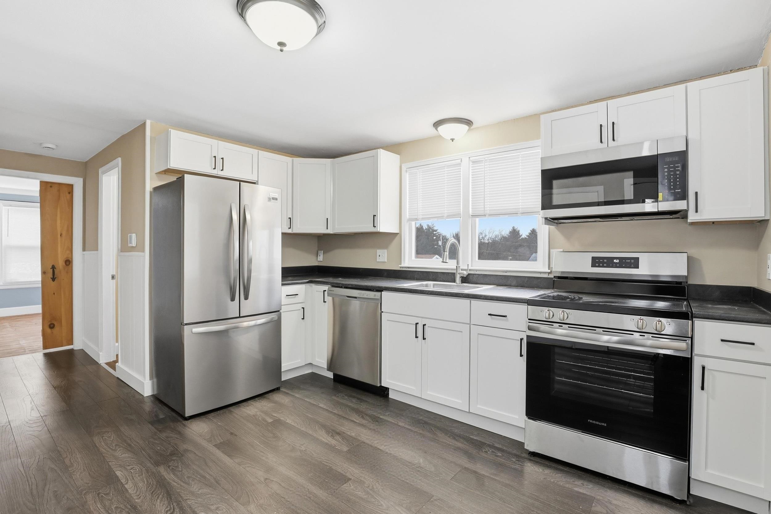 291 Mast Road Manchester, NH 03102 - Photo 4 of 35