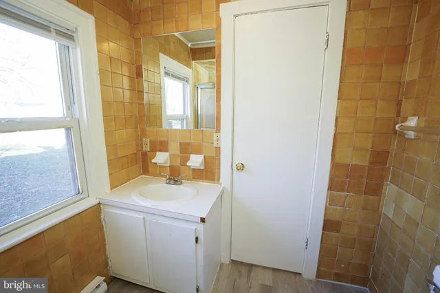 $695 | 415 East East Street, Unit A, Delmar, MD 21875