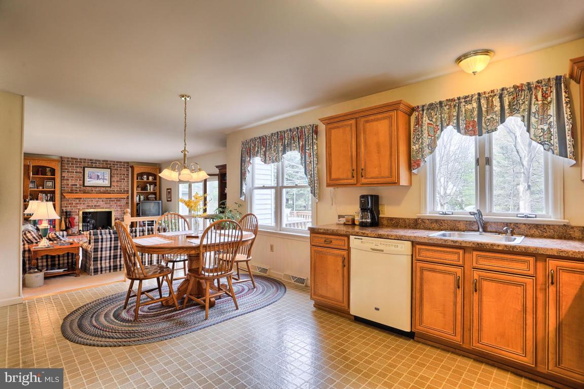 255 Kingsbridge Drive Lititz, PA 17543 - Photo 17 of 55 Gallery Image 17