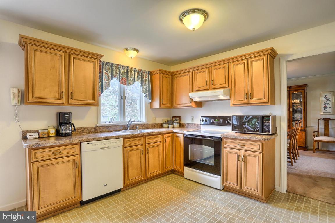 255 Kingsbridge Drive Lititz, PA 17543 - Photo 18 of 55 Gallery Image 18