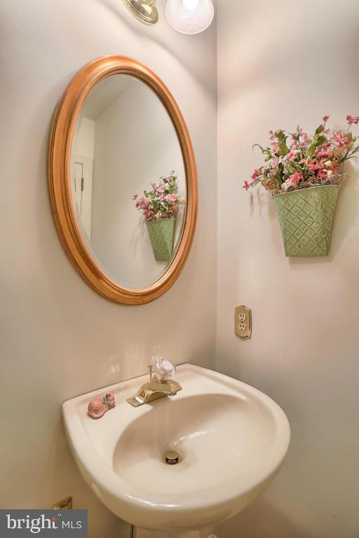 255 Kingsbridge Drive Lititz, PA 17543 - Photo 8 of 55 Gallery Image 8