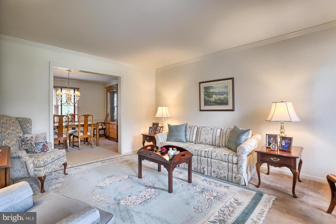 255 Kingsbridge Drive Lititz, PA 17543 - Photo 9 of 55 Gallery Image 9