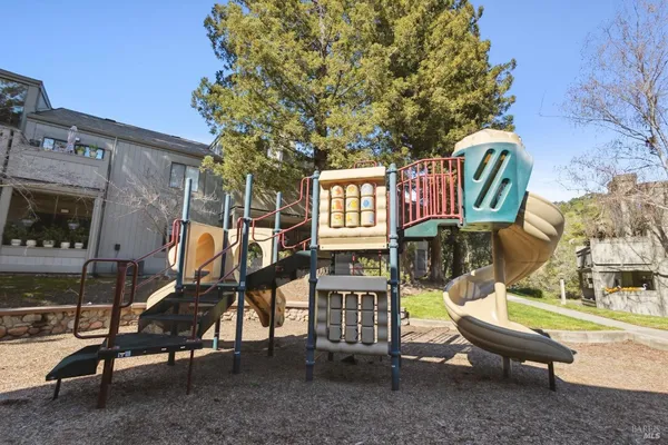 $685,000 | 109 Pelican Lane, Novato, CA 94949