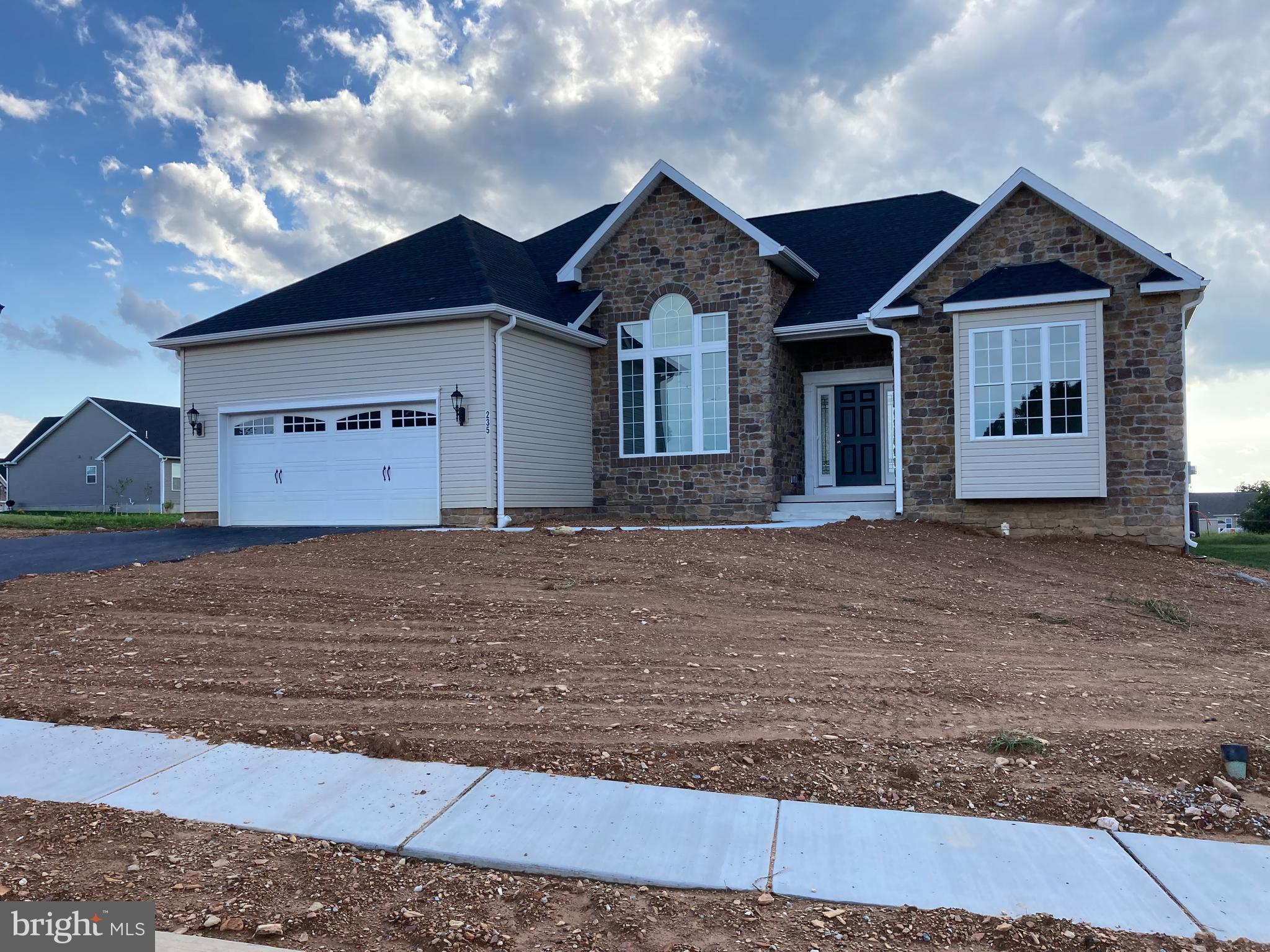 235 Ripple Drive, Unit 136 Hanover, PA 17331 - Photo 1 of 2 Exterior
