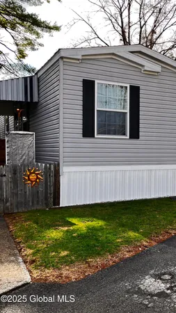 $2,300 | 4 Zephyr Lane, Saratoga Springs, NY 12866