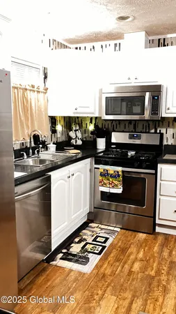 $2,300 | 4 Zephyr Lane, Saratoga Springs, NY 12866