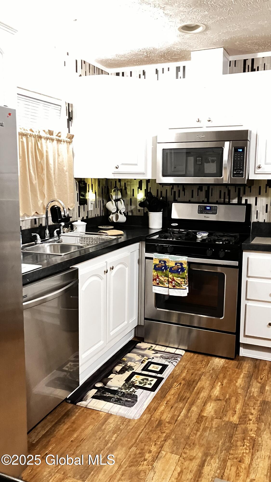 4 Zephyr Lane Saratoga Springs, NY 12866 - Photo 2 of 18 IMG_1800